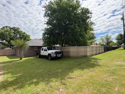 1808 N Cypress Avenue Stephenville TX 76401