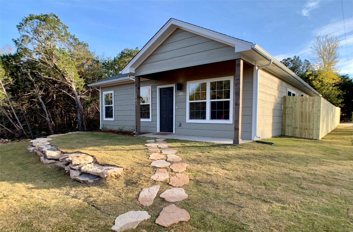 1001 Comanche Cove Drive Granbury TX 76048