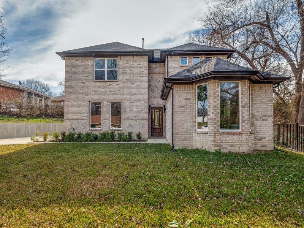974 Woodacre Drive Dallas TX 75241