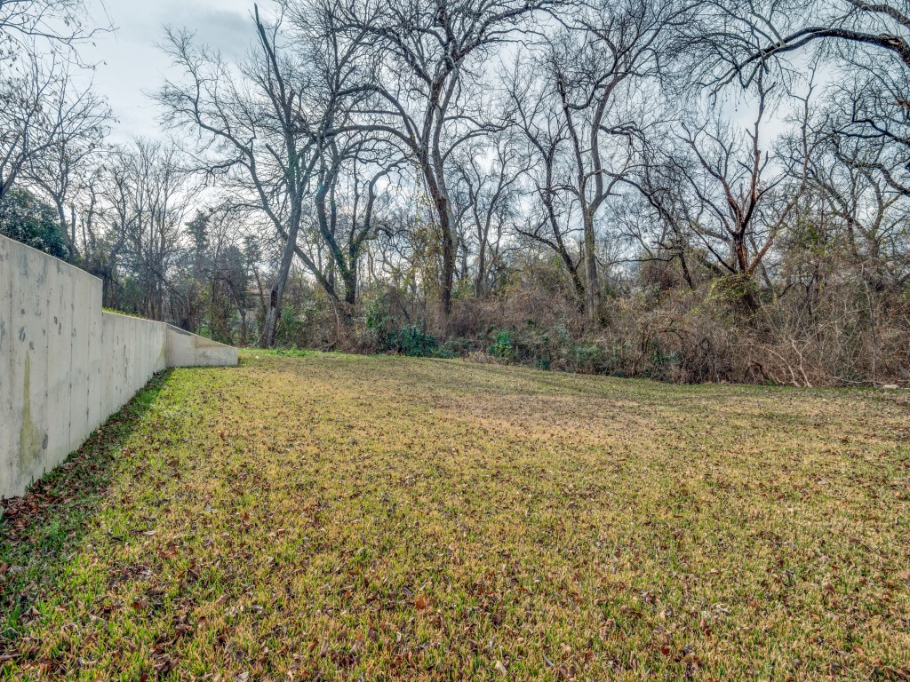 974 Woodacre Drive Dallas TX 75241
