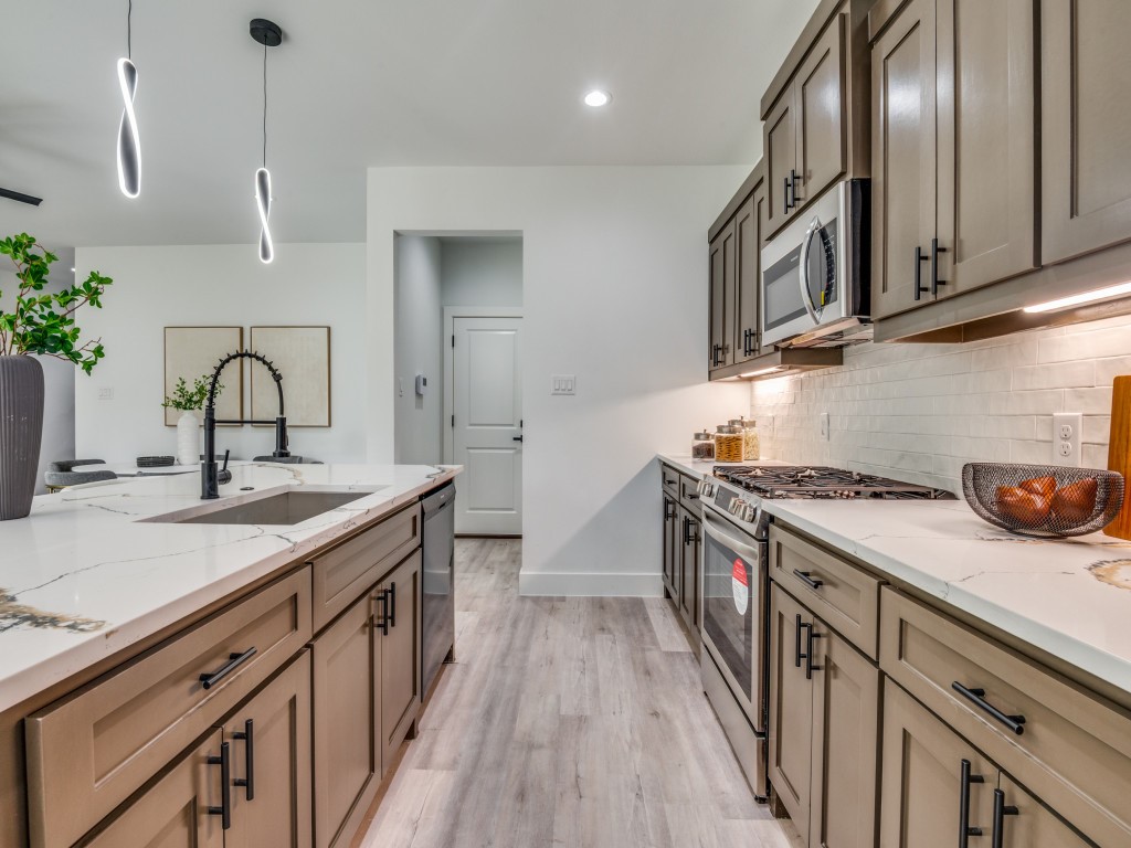 974 Woodacre Drive Dallas TX 75241