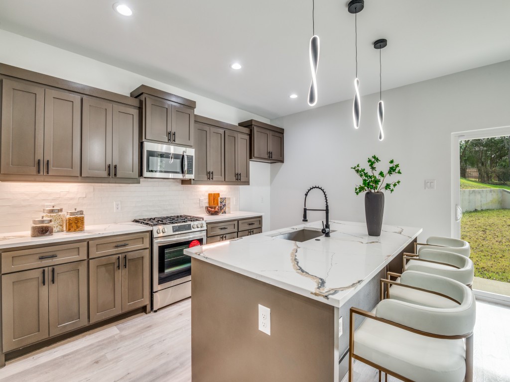 974 Woodacre Drive Dallas TX 75241
