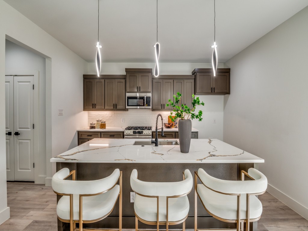 974 Woodacre Drive Dallas TX 75241