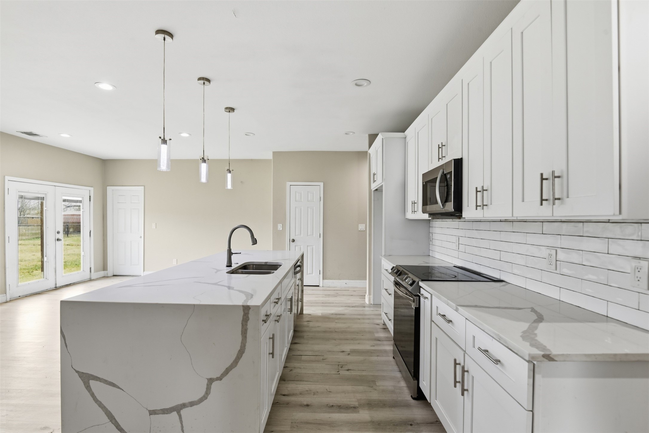 2204 Albert Broadfoot Street Bonham TX 75418