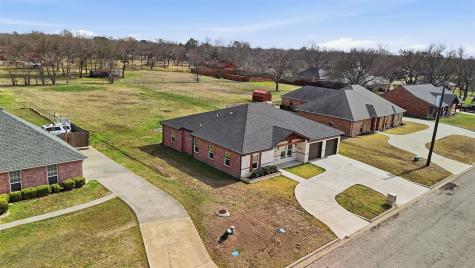 2204 Albert Broadfoot Street Bonham TX 75418