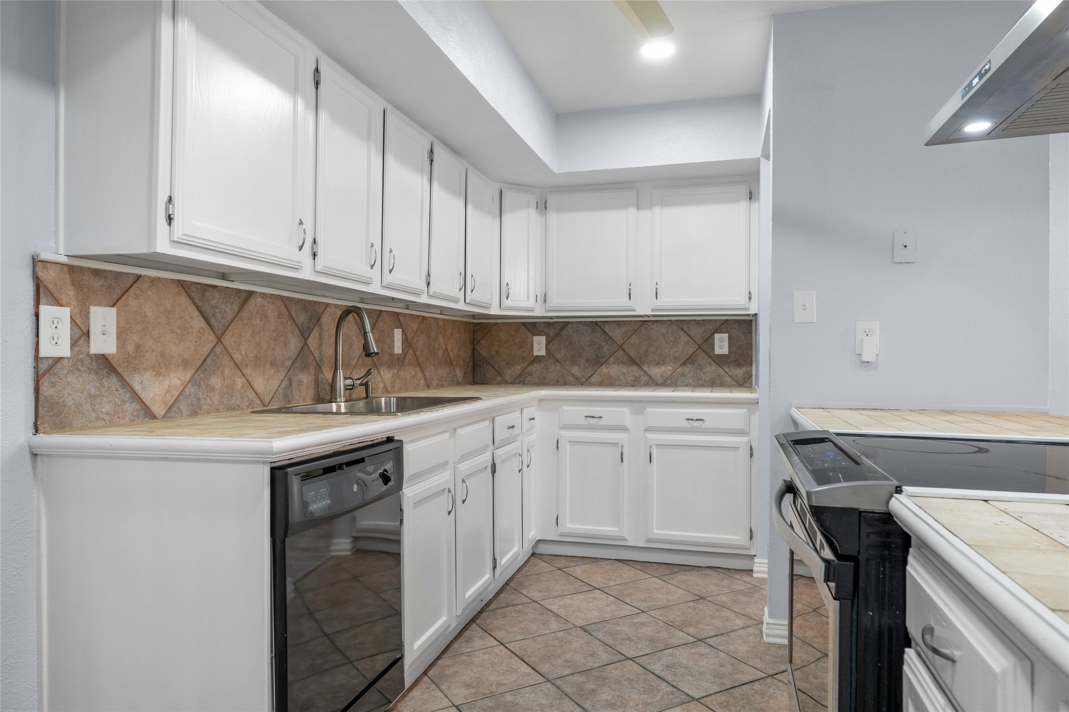 7949 Bermejo Road Fort Worth TX 76112