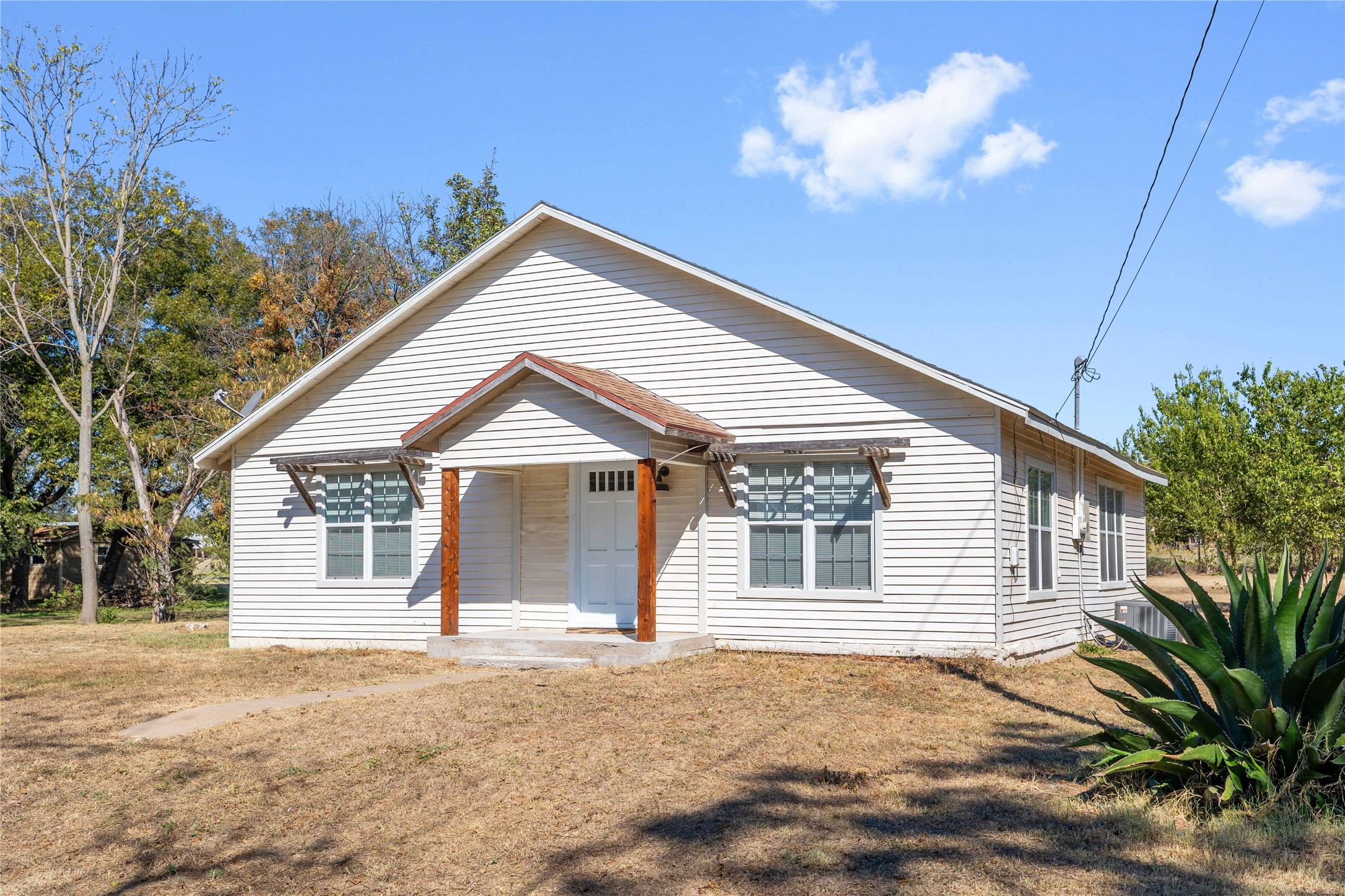 505 E Walcott Avenue Comanche TX 76442