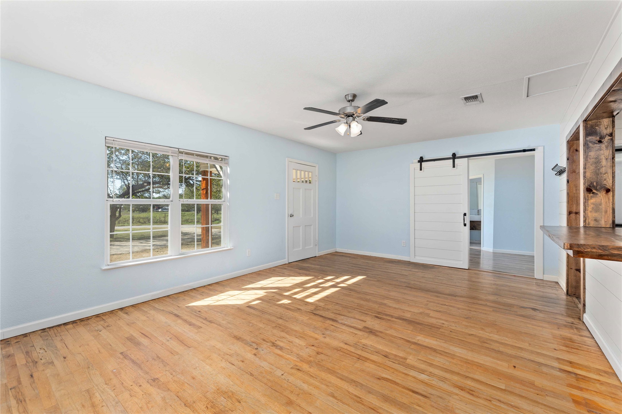 505 E Walcott Avenue Comanche TX 76442