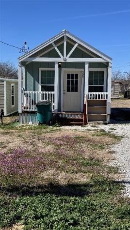 506 Green Street Bowie TX 76230