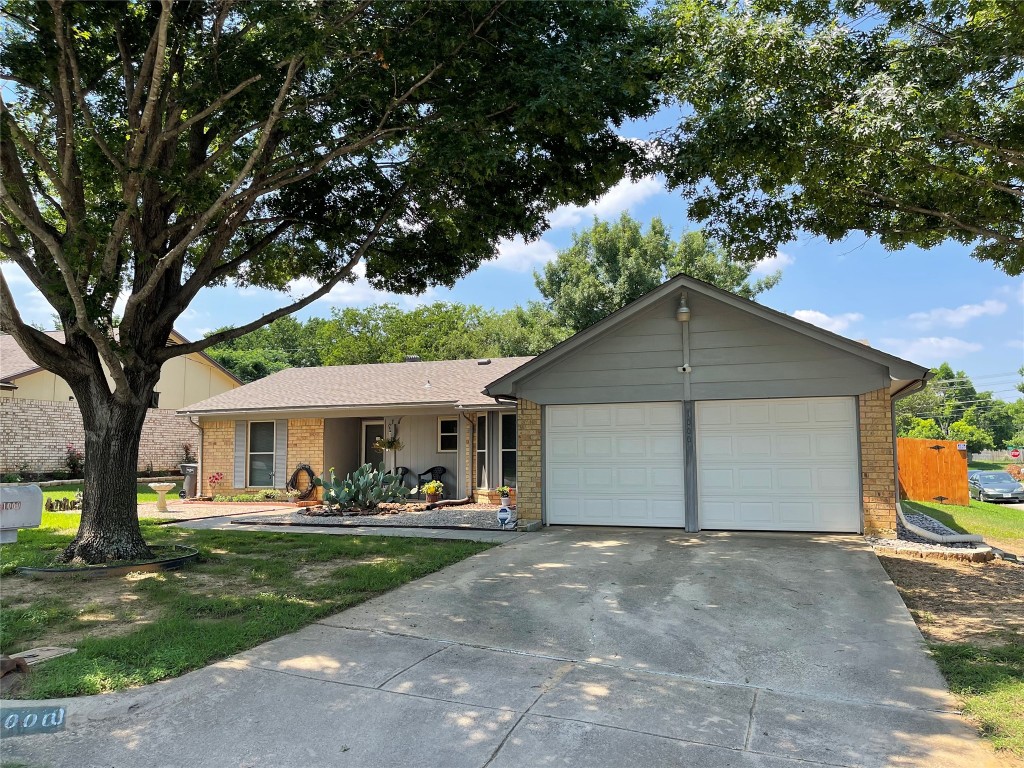 1000 Fox River Lane Fort Worth TX 76120