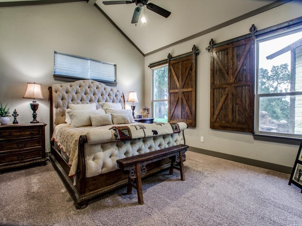 248 Howard Road Valley View TX 76272