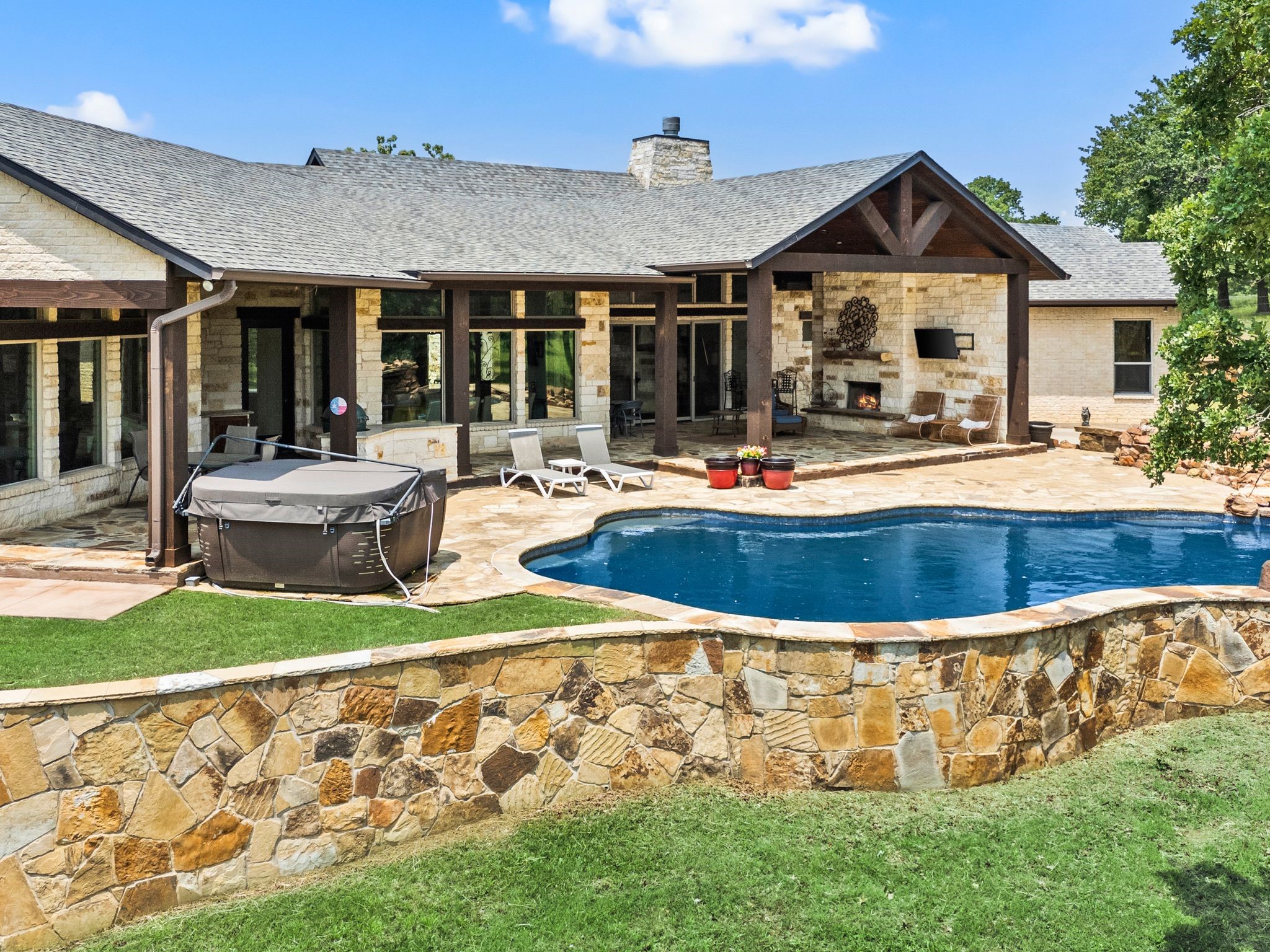 248 Howard Road Valley View TX 76272