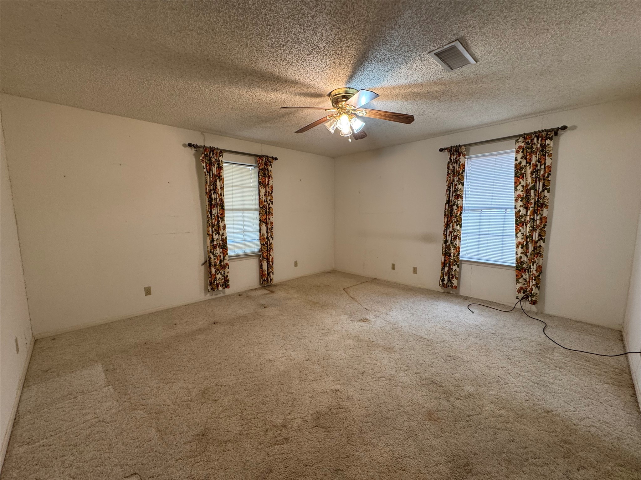 209 N Harrison Street Roxton TX 75477