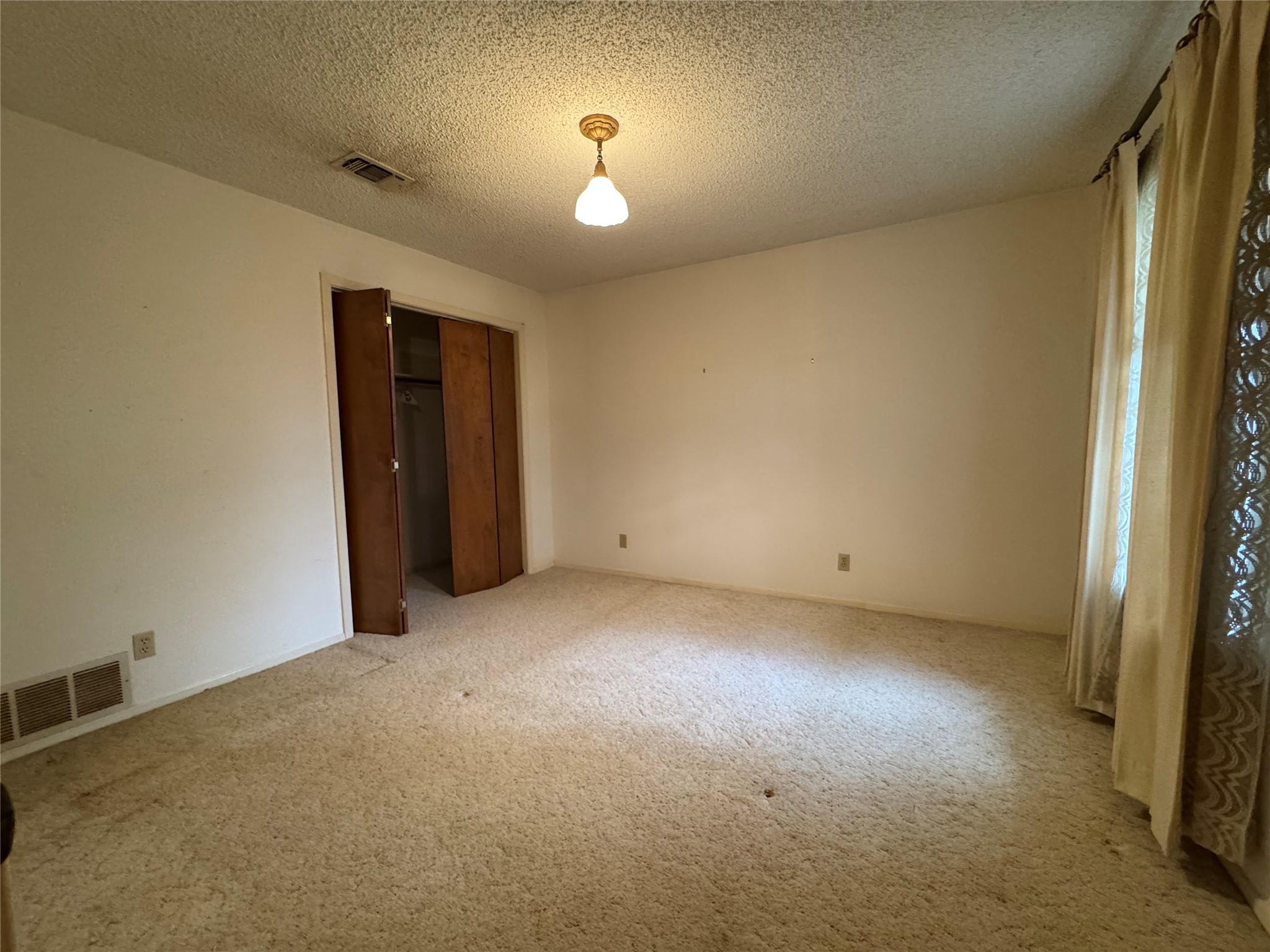 209 N Harrison Street Roxton TX 75477