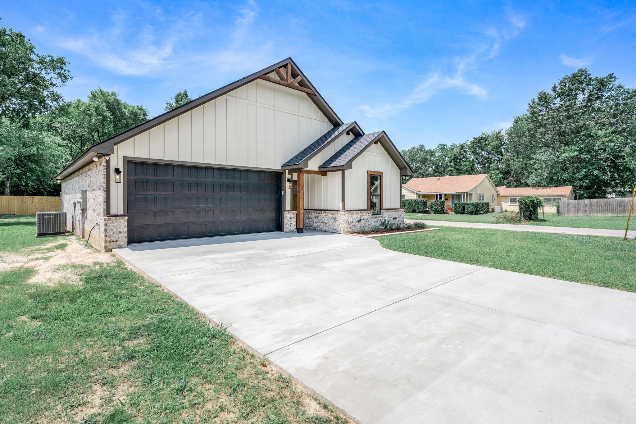 213 Turman Street Mineola TX 75773