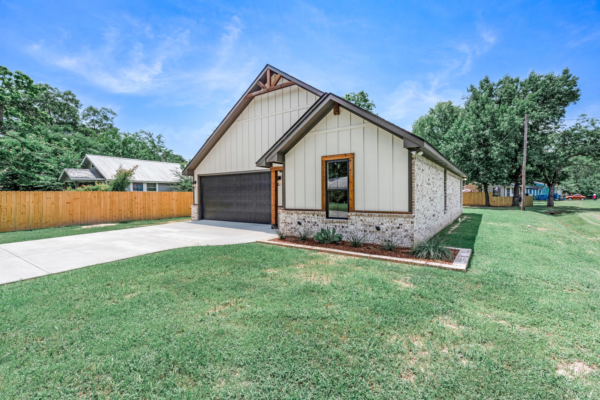 213 Turman Street Mineola TX 75773