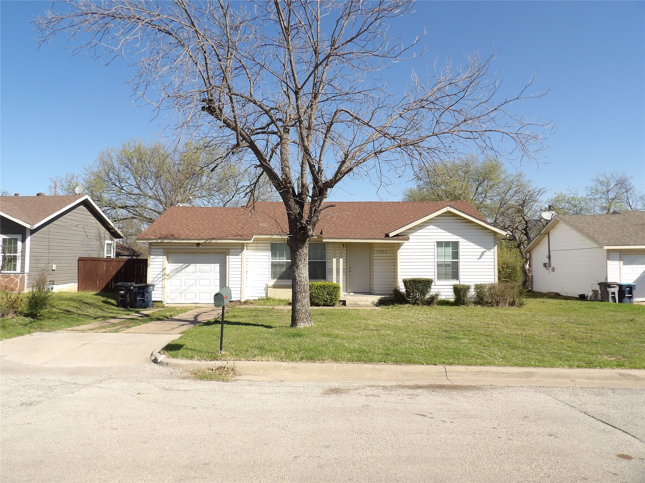 4305 Crenshaw Avenue Fort Worth TX 76105