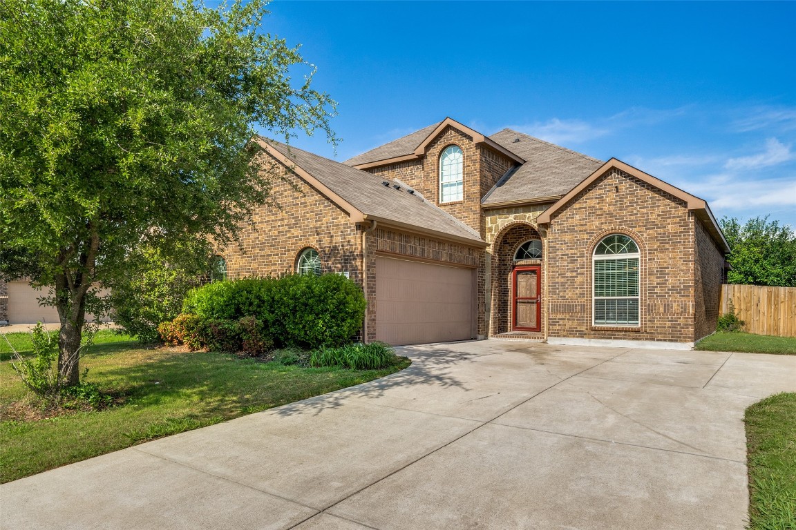 1014 Rio Vista Drive Desoto TX 75115