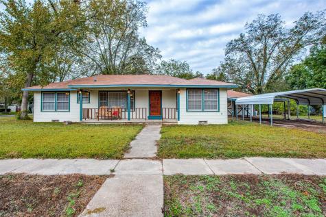 1001 Cedar Street Bonham TX 75418