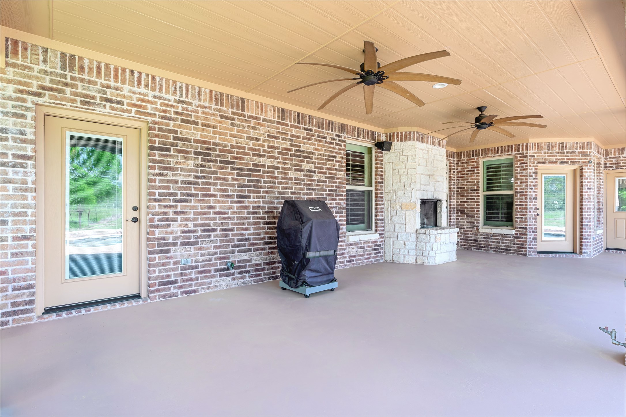 136 Oakwood Court Lakeside TX 76135