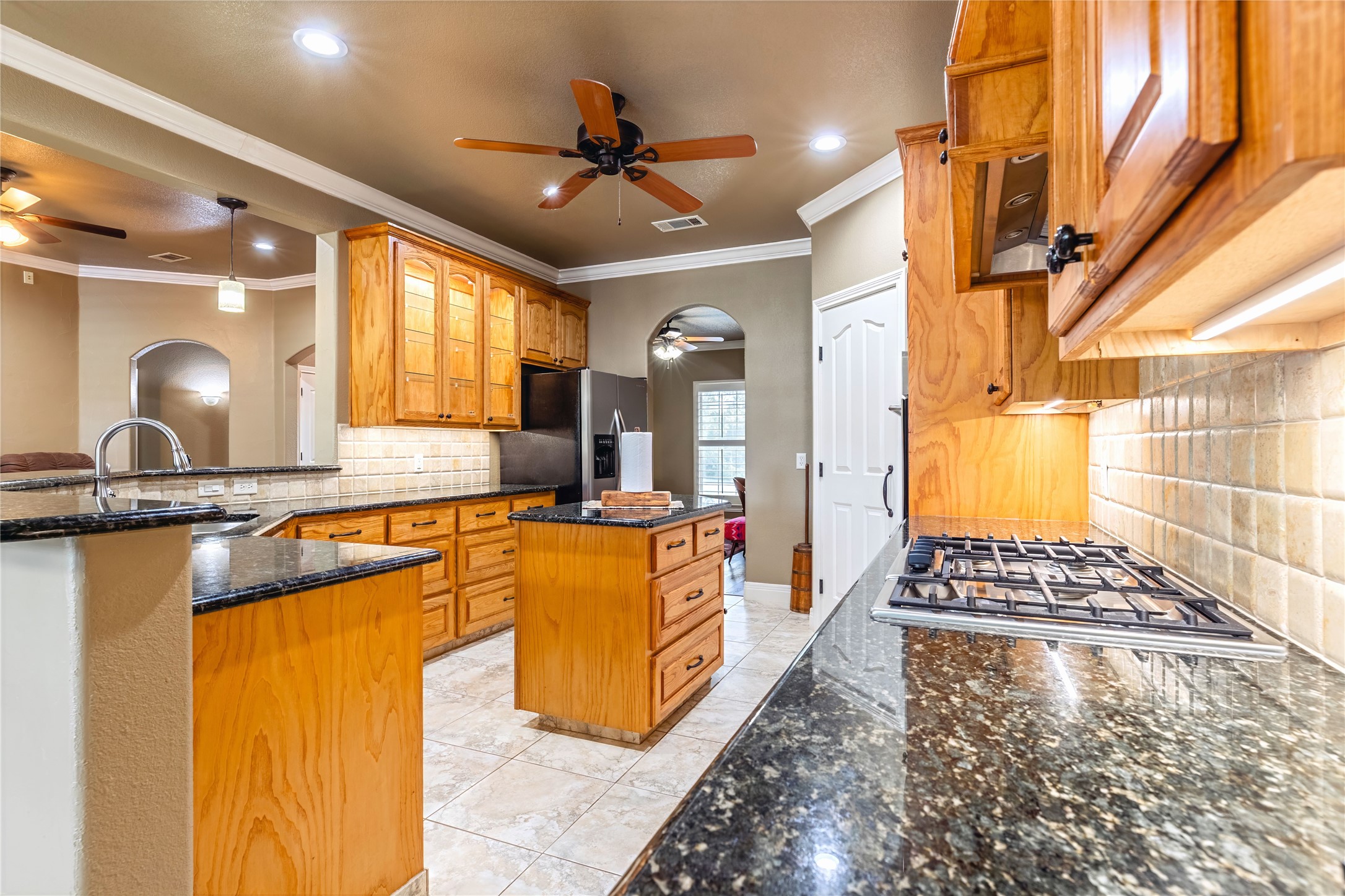136 Oakwood Court Lakeside TX 76135
