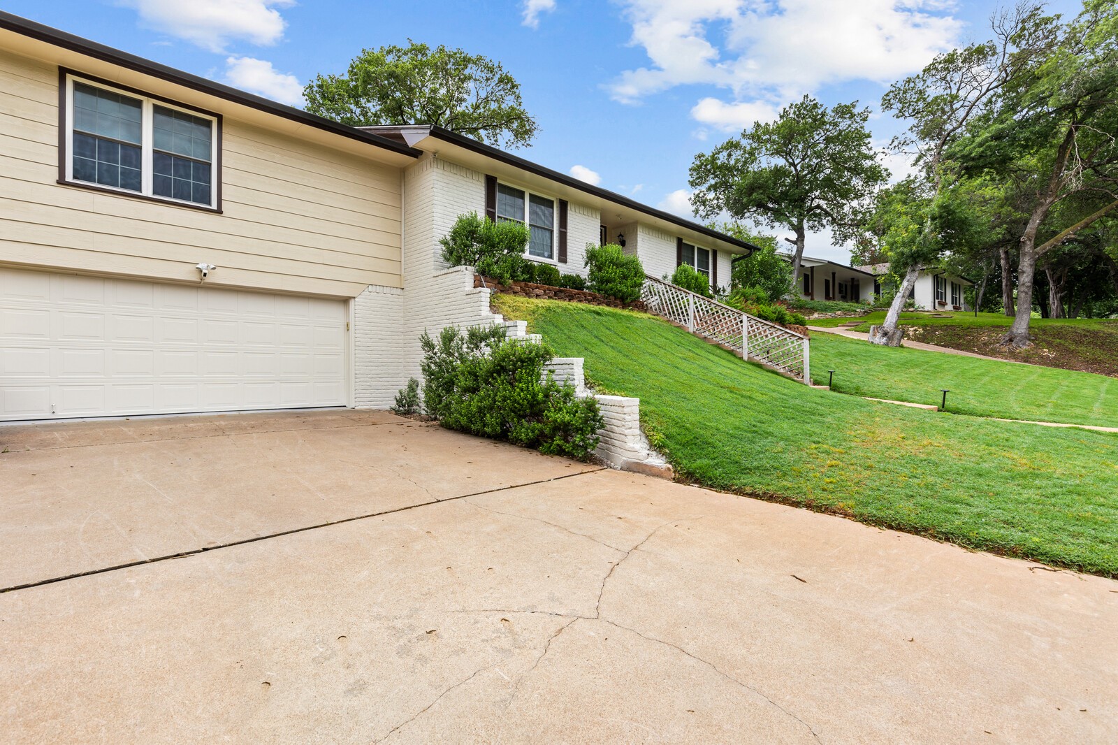 420 Brookwood Drive Woodway TX 76712