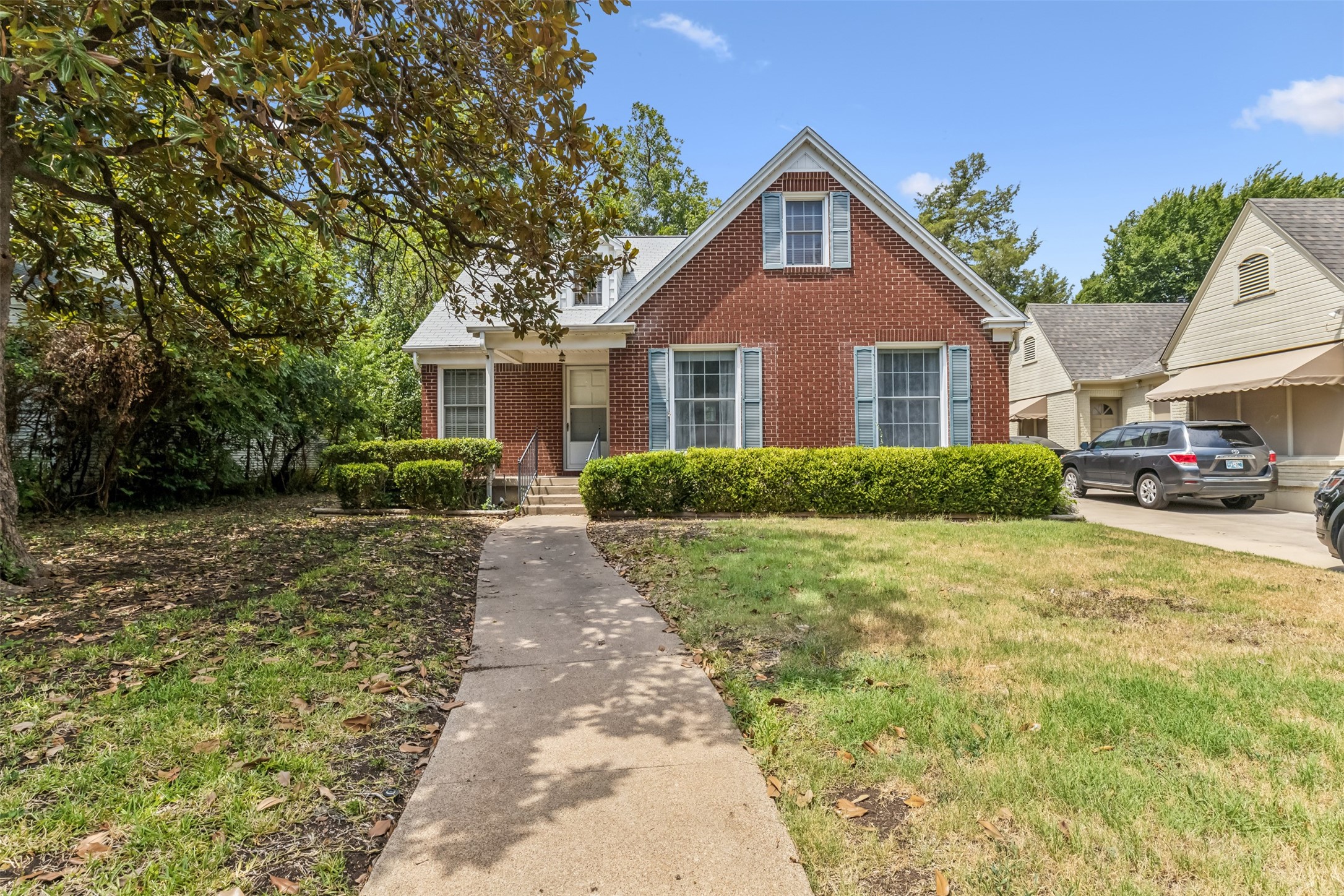 2560 Rogers Avenue Fort Worth TX 76109
