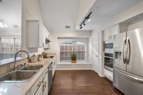 14593 Princeton Court Addison TX 75001
