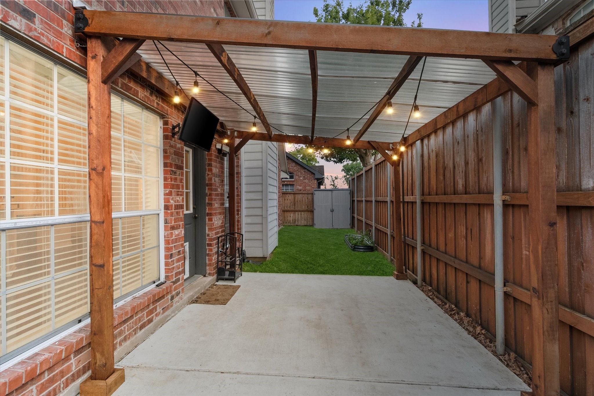 14593 Princeton Court Addison TX 75001