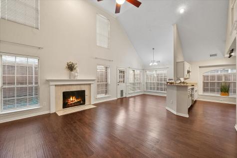 14593 Princeton Court Addison TX 75001