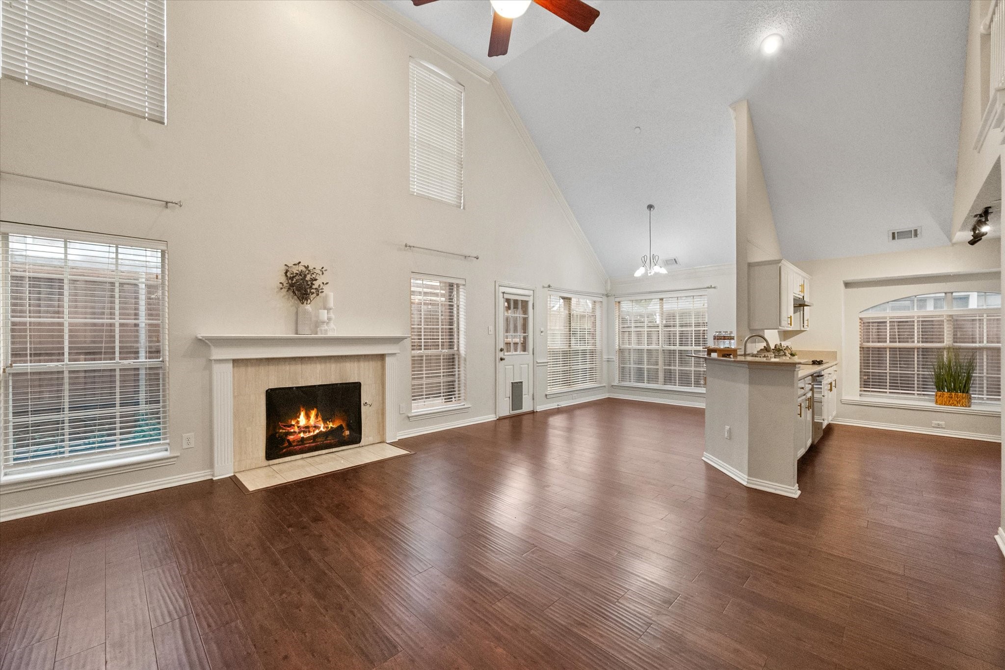 14593 Princeton Court Addison TX 75001