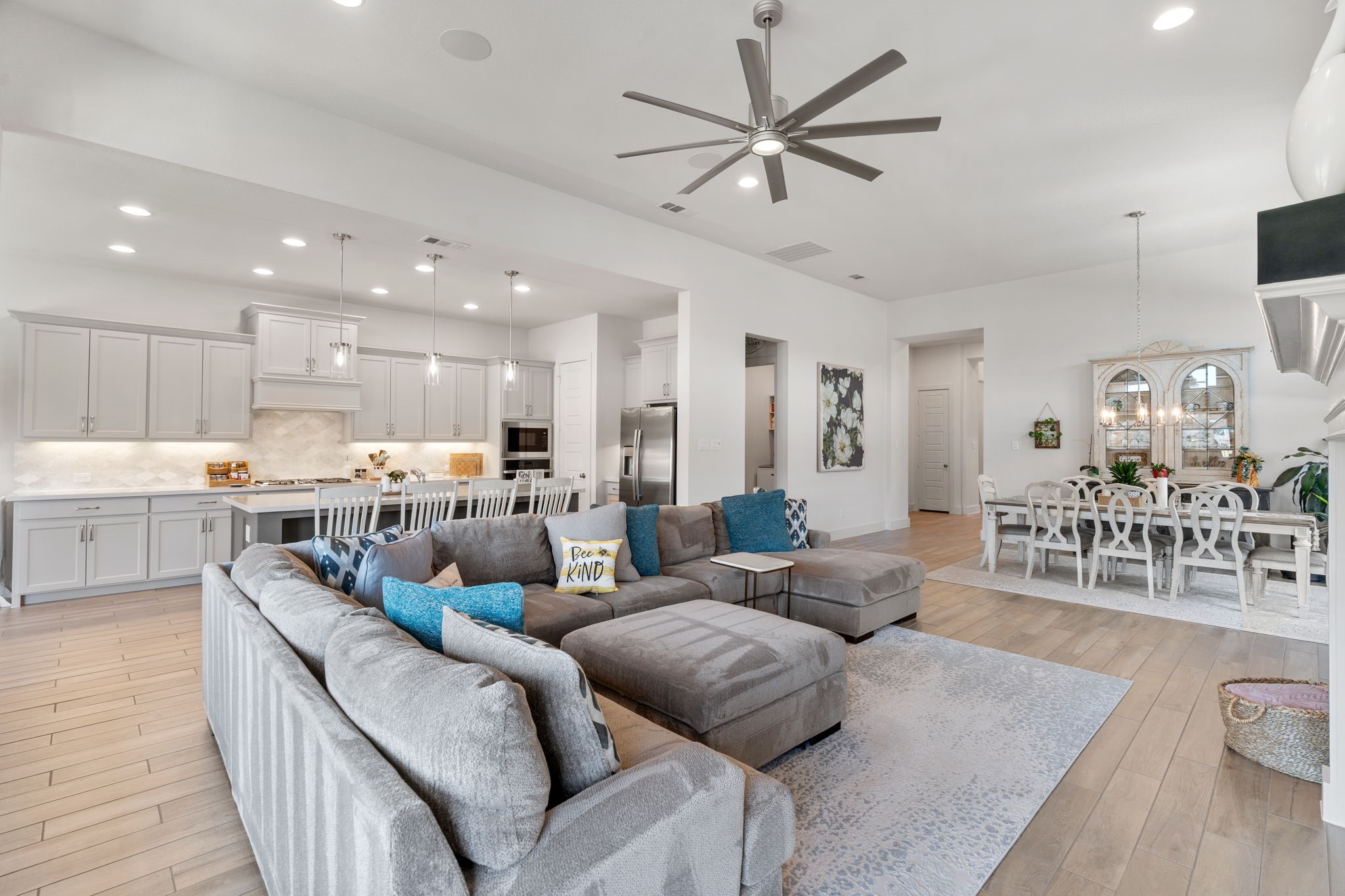1713 Cannon Street Van Alstyne TX 75495