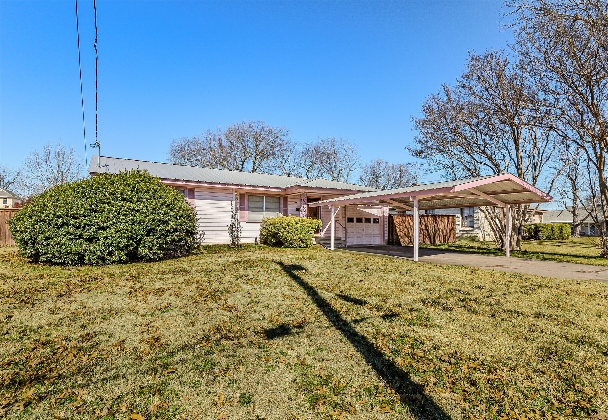 1401 N Rockwall Avenue Terrell TX 75160
