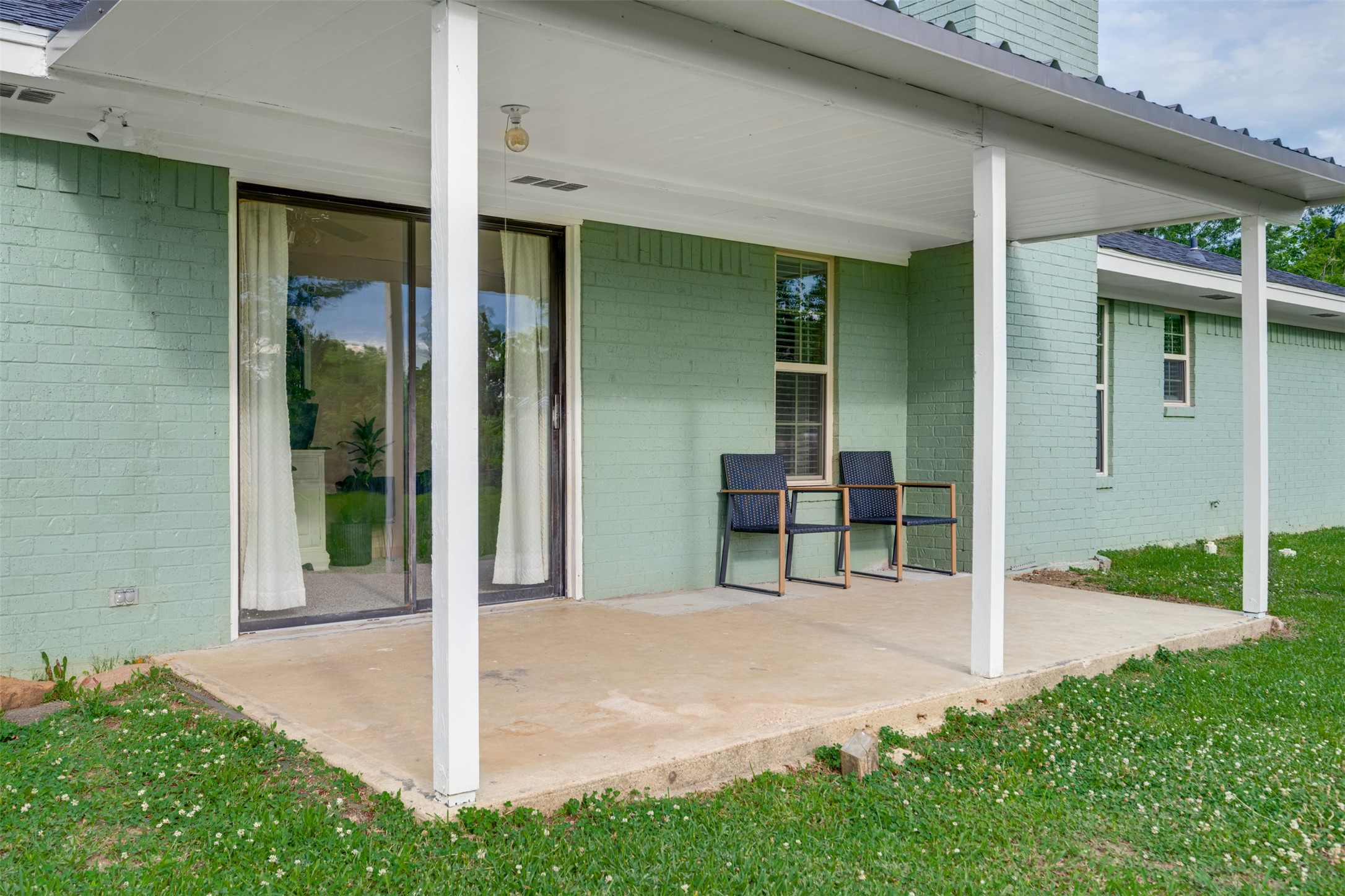 2770 40th Street SE Paris TX 75462