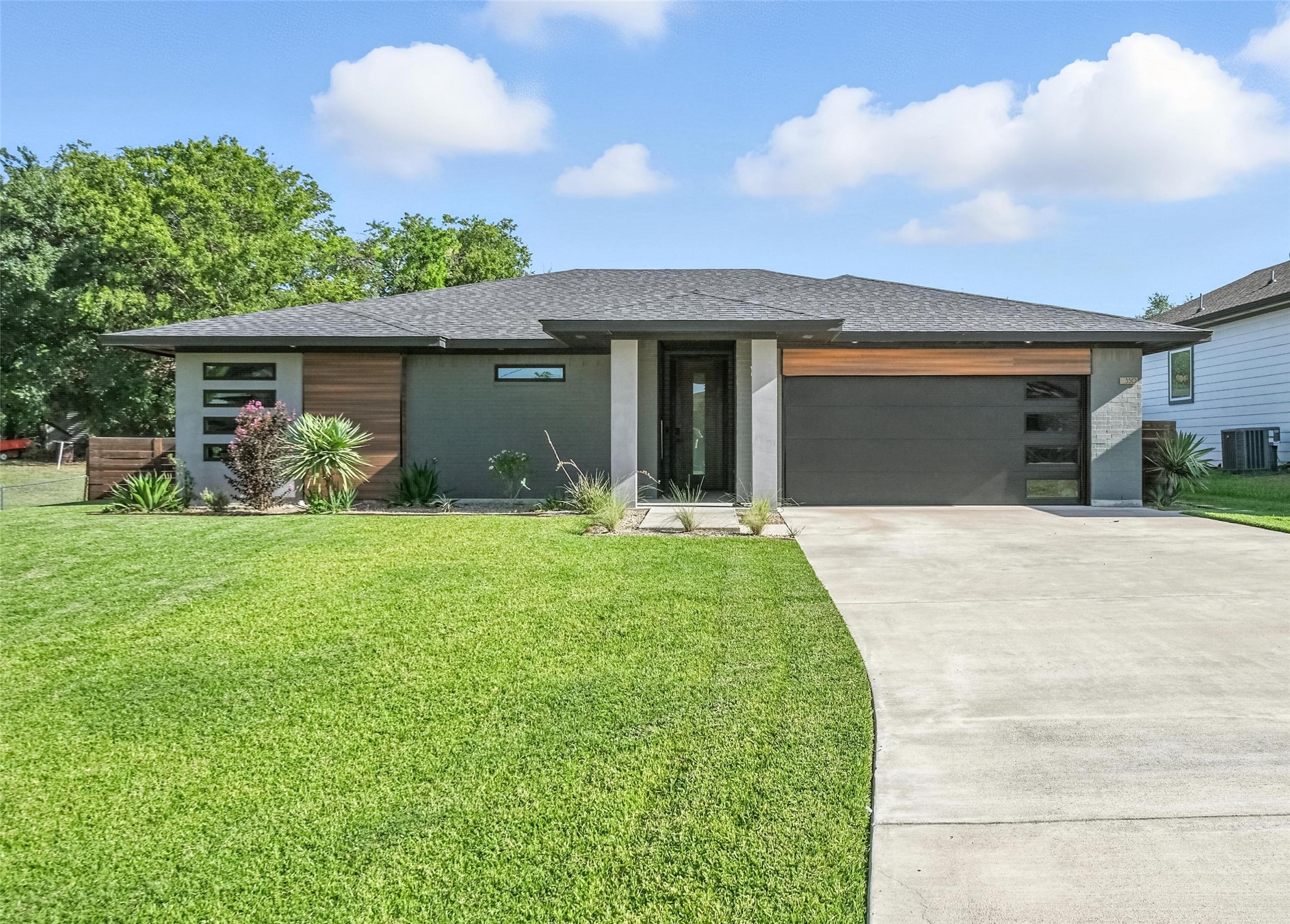 330 W Morris Street Rhome TX 76078