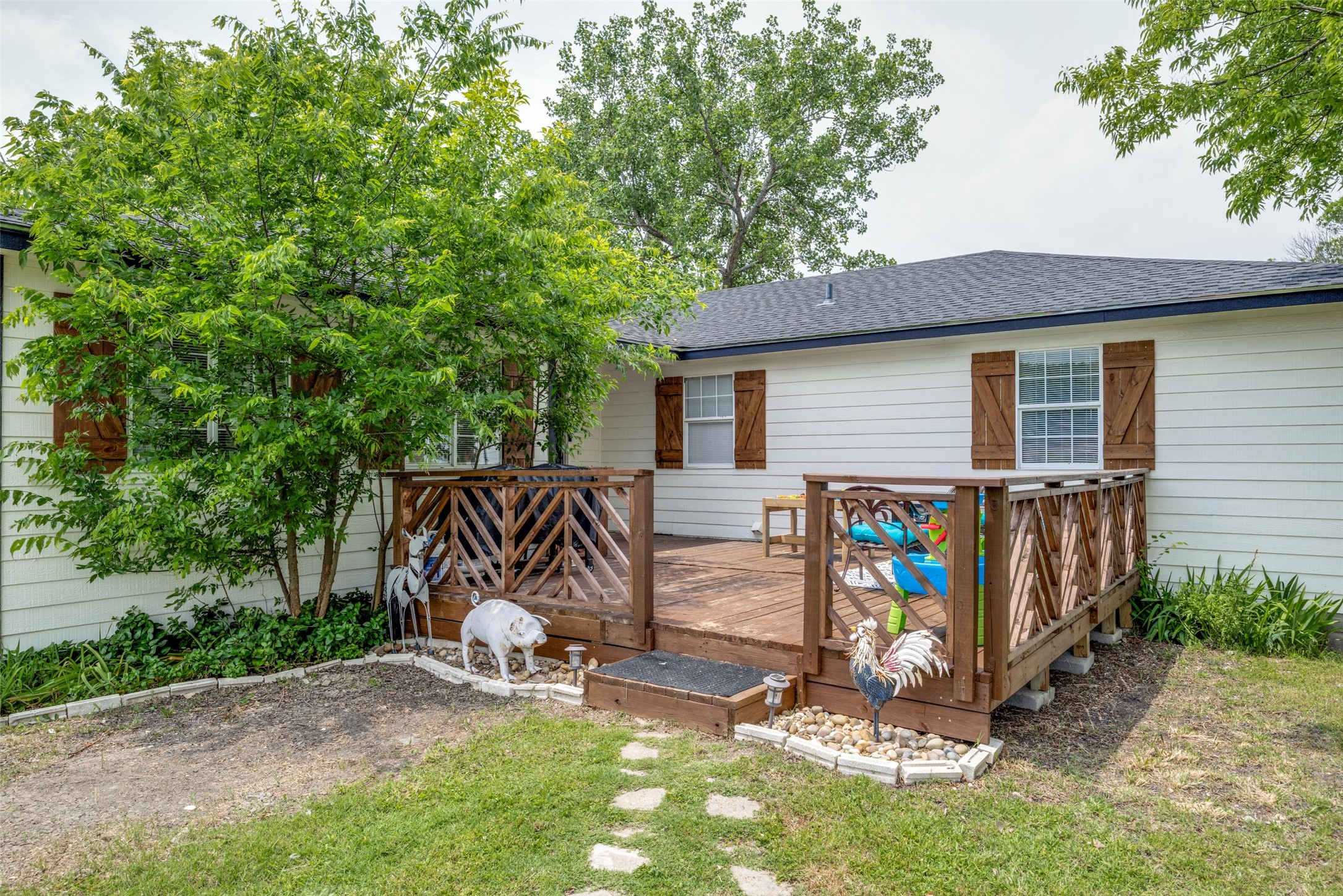 411 W Houston Street Leonard TX 75452