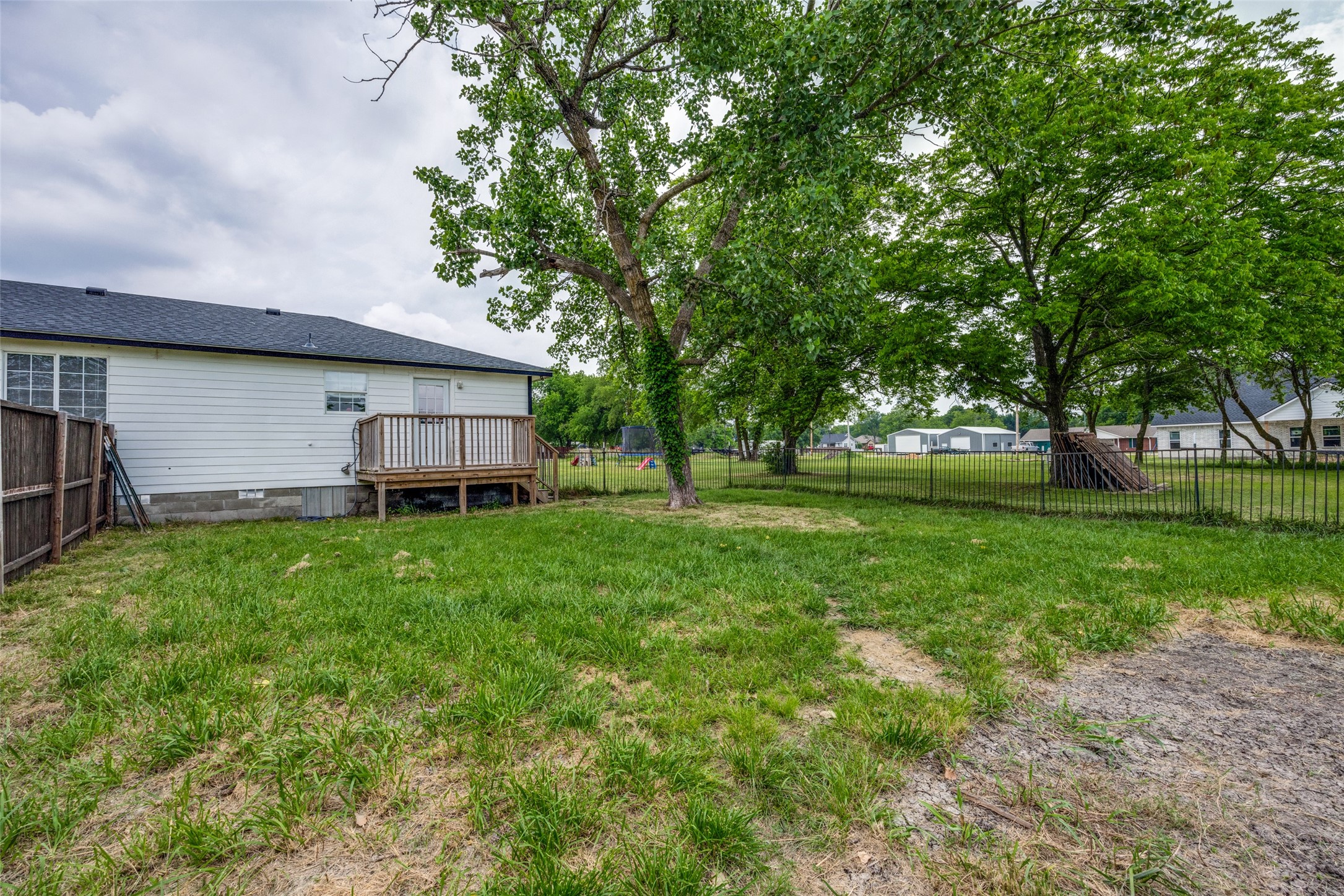 411 W Houston Street Leonard TX 75452