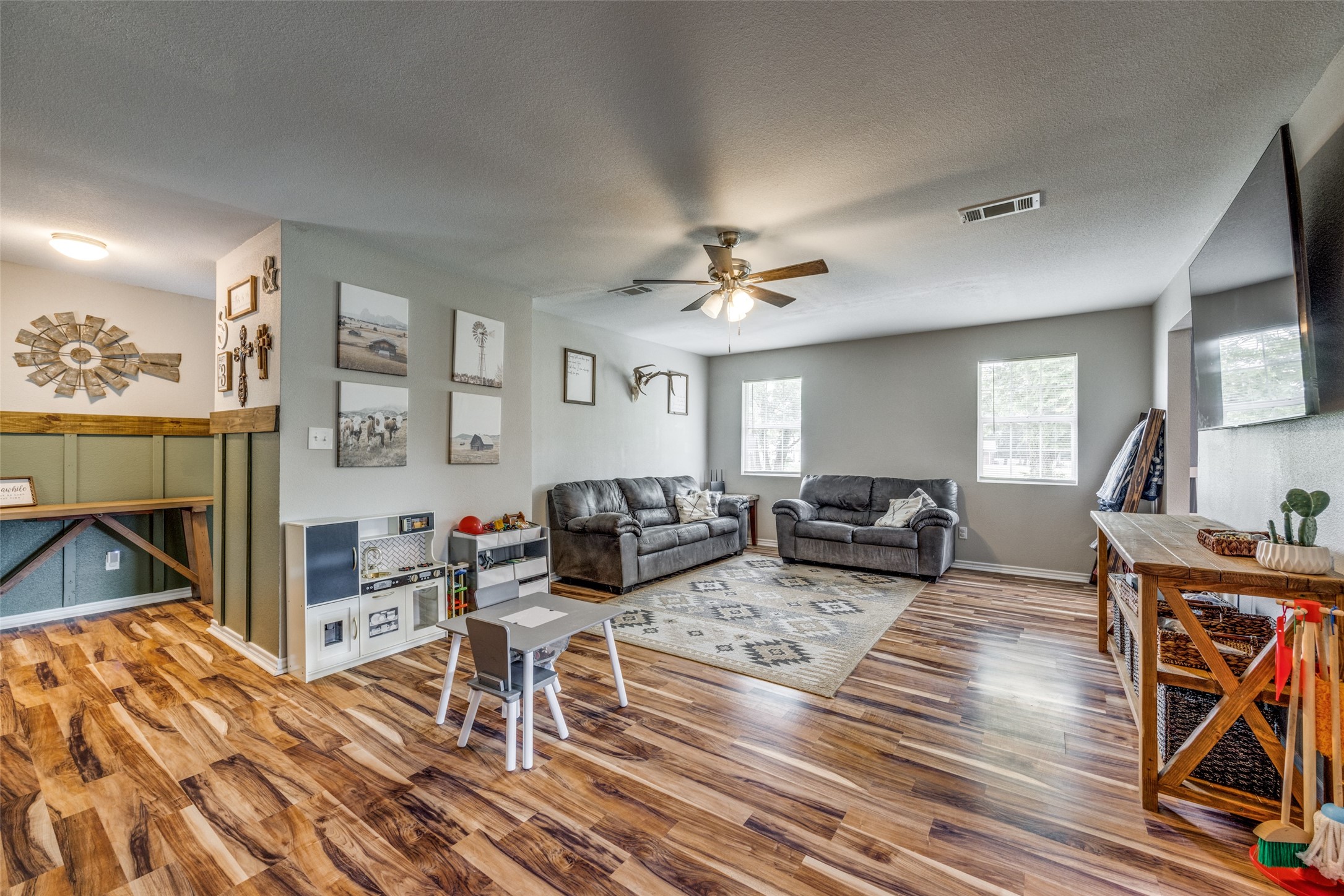 411 W Houston Street Leonard TX 75452