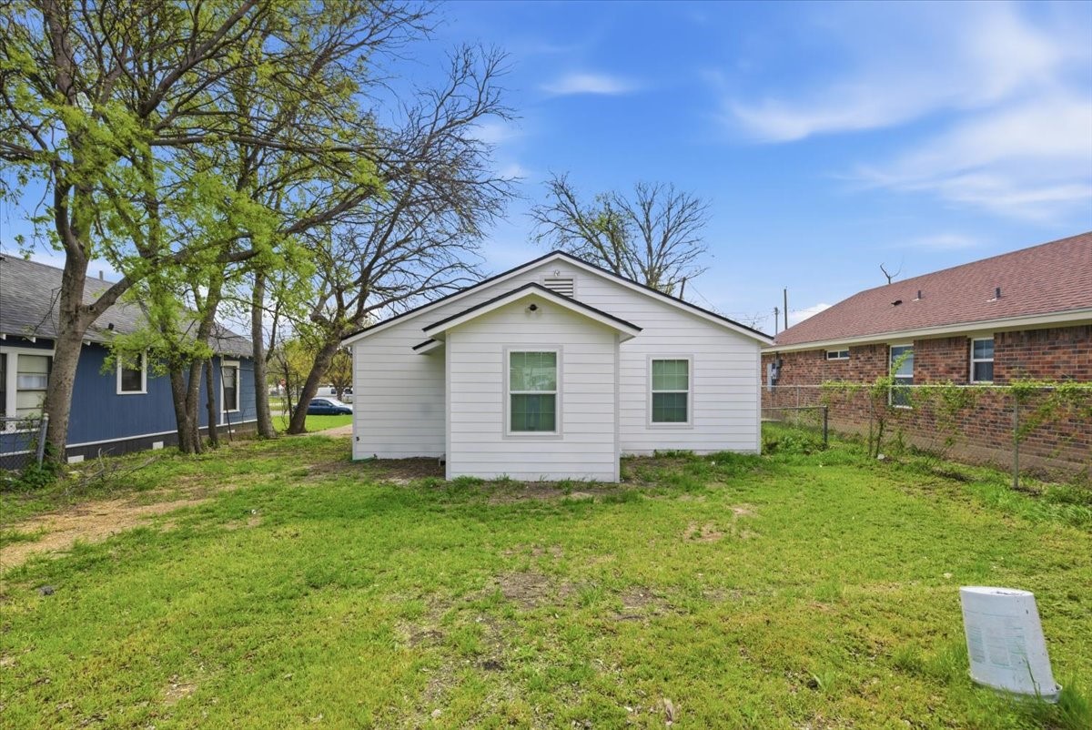 2803 Ross Avenue Waco TX 76711