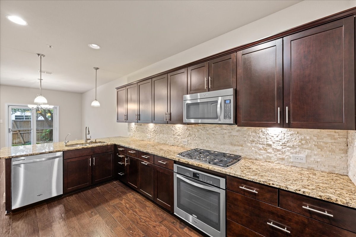 424 Hunt Drive Lewisville TX 75067