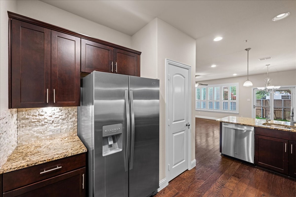 424 Hunt Drive Lewisville TX 75067
