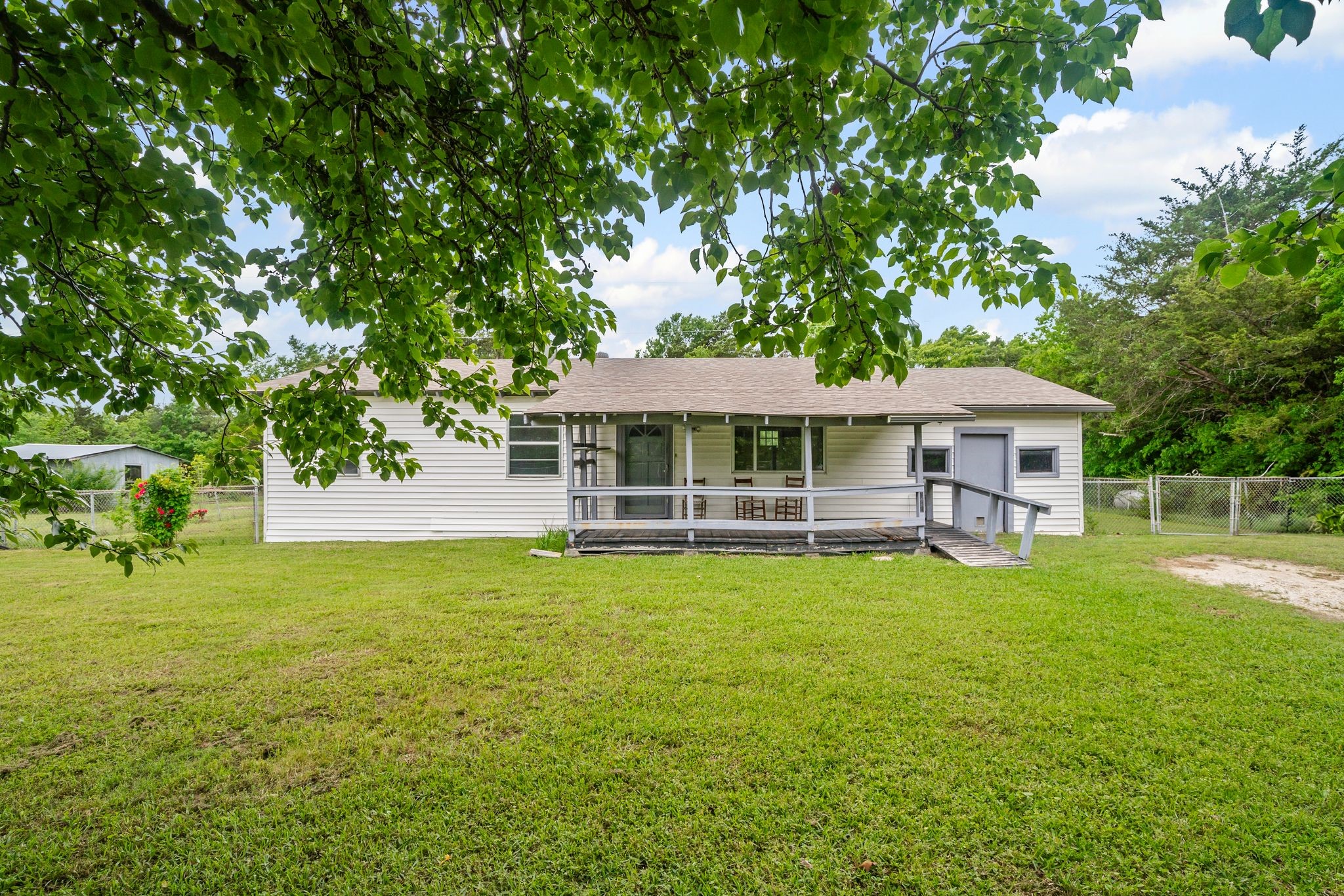 877 County Road 1001 Greenville TX 75401
