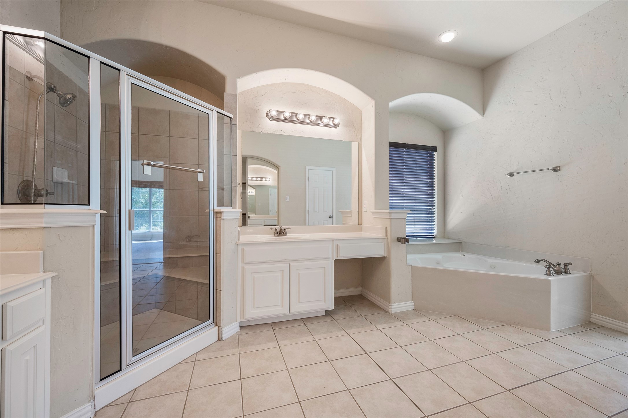 2505 Claymore Avenue Garland TX 75043
