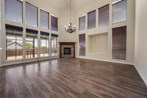 2505 Claymore Avenue Garland TX 75043