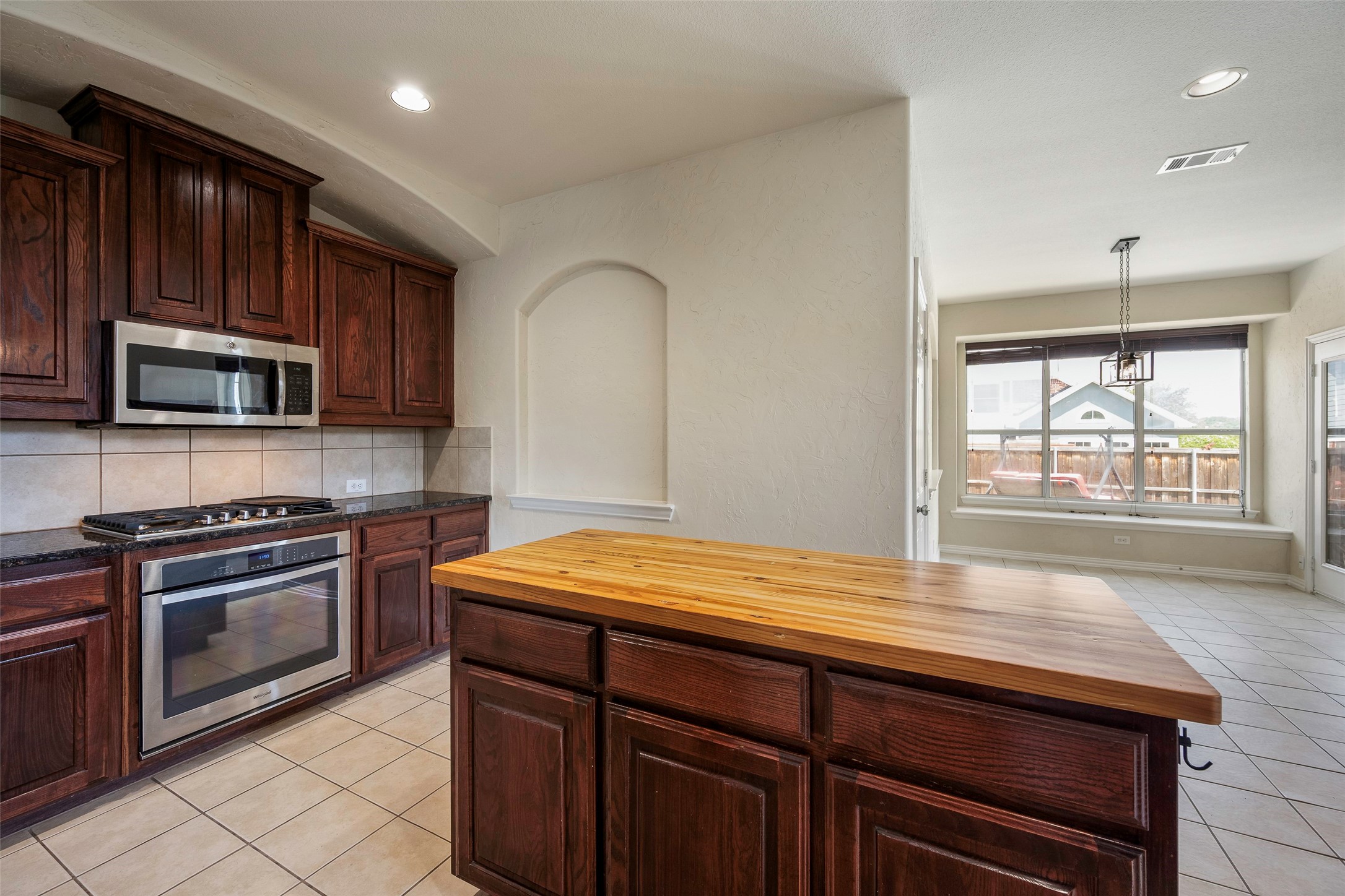 2505 Claymore Avenue Garland TX 75043