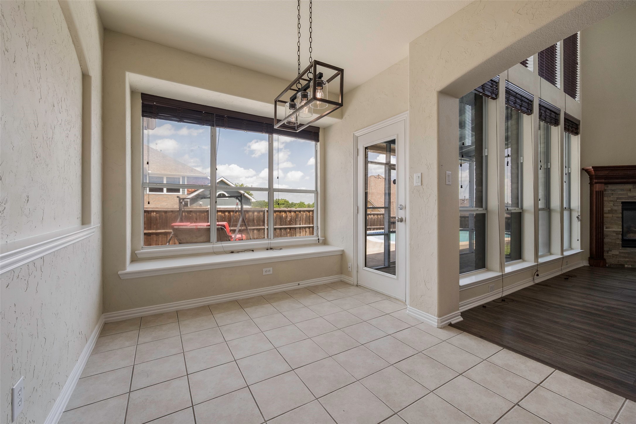 2505 Claymore Avenue Garland TX 75043