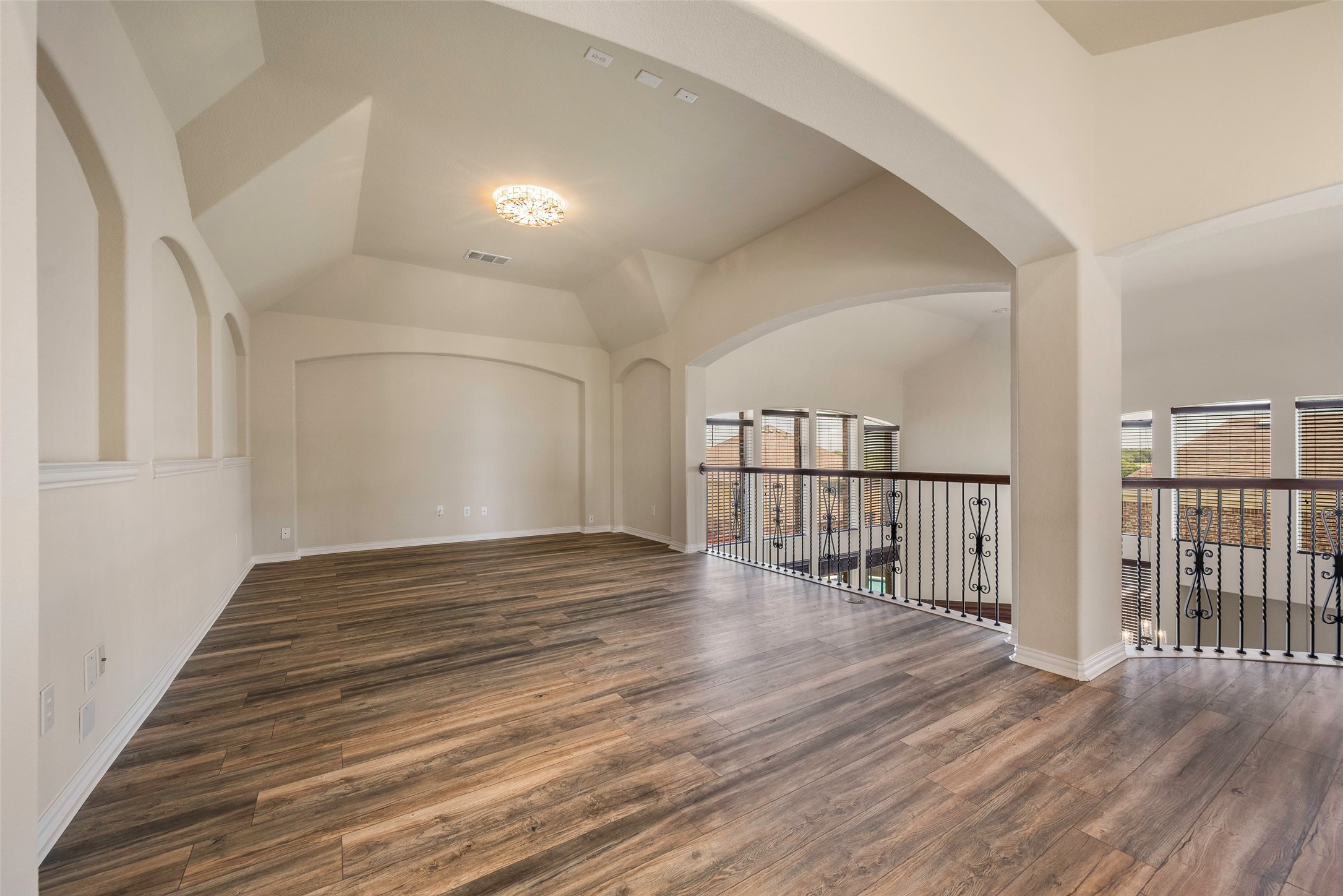 2505 Claymore Avenue Garland TX 75043