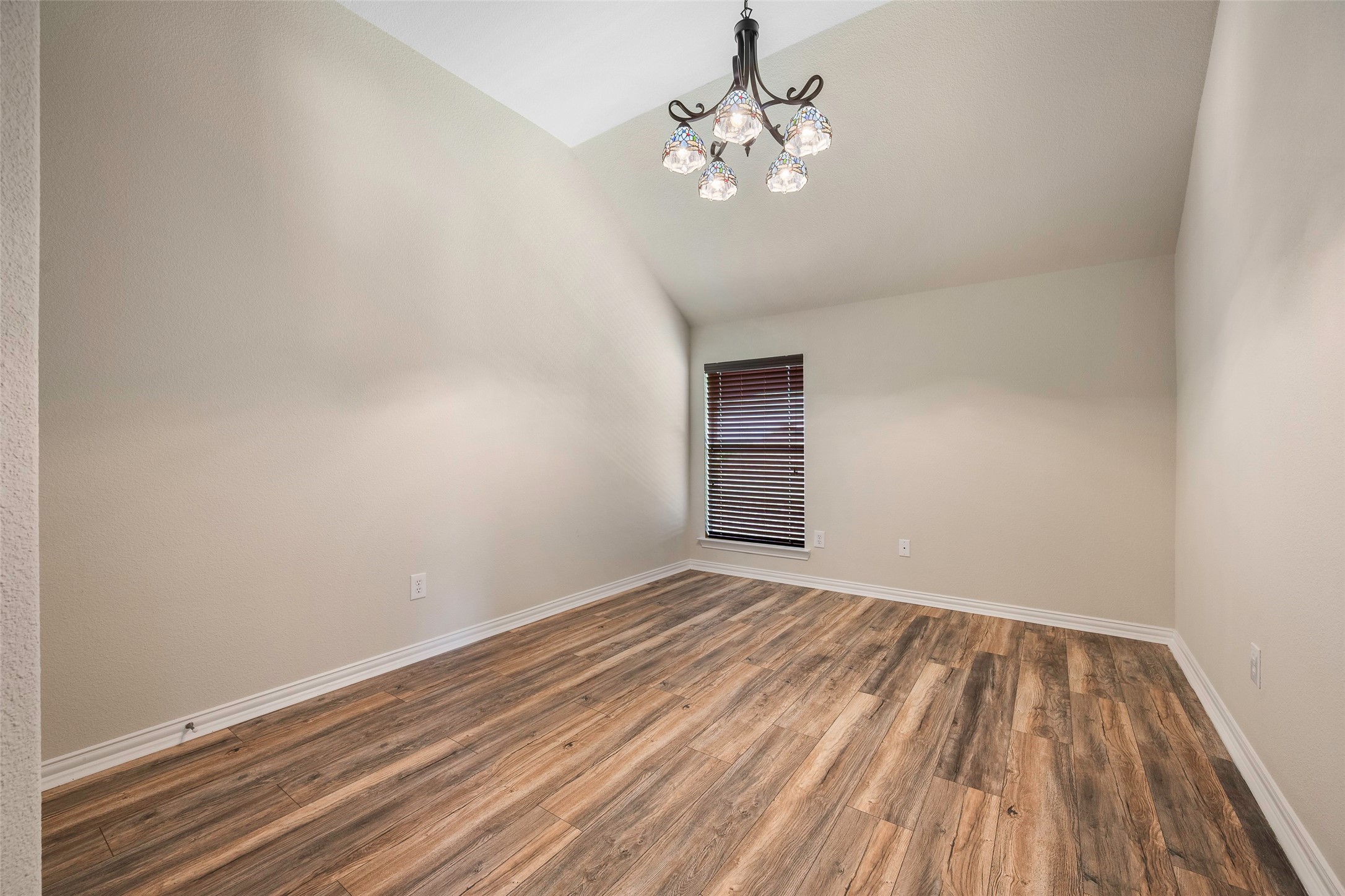 2505 Claymore Avenue Garland TX 75043