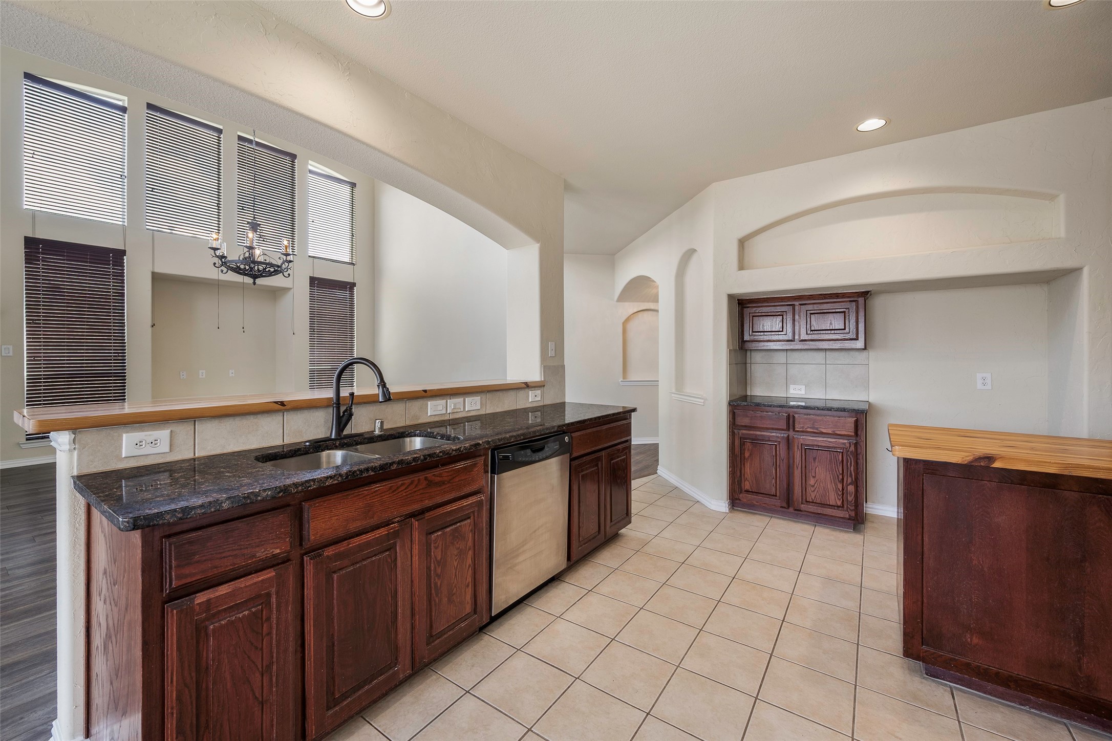 2505 Claymore Avenue Garland TX 75043
