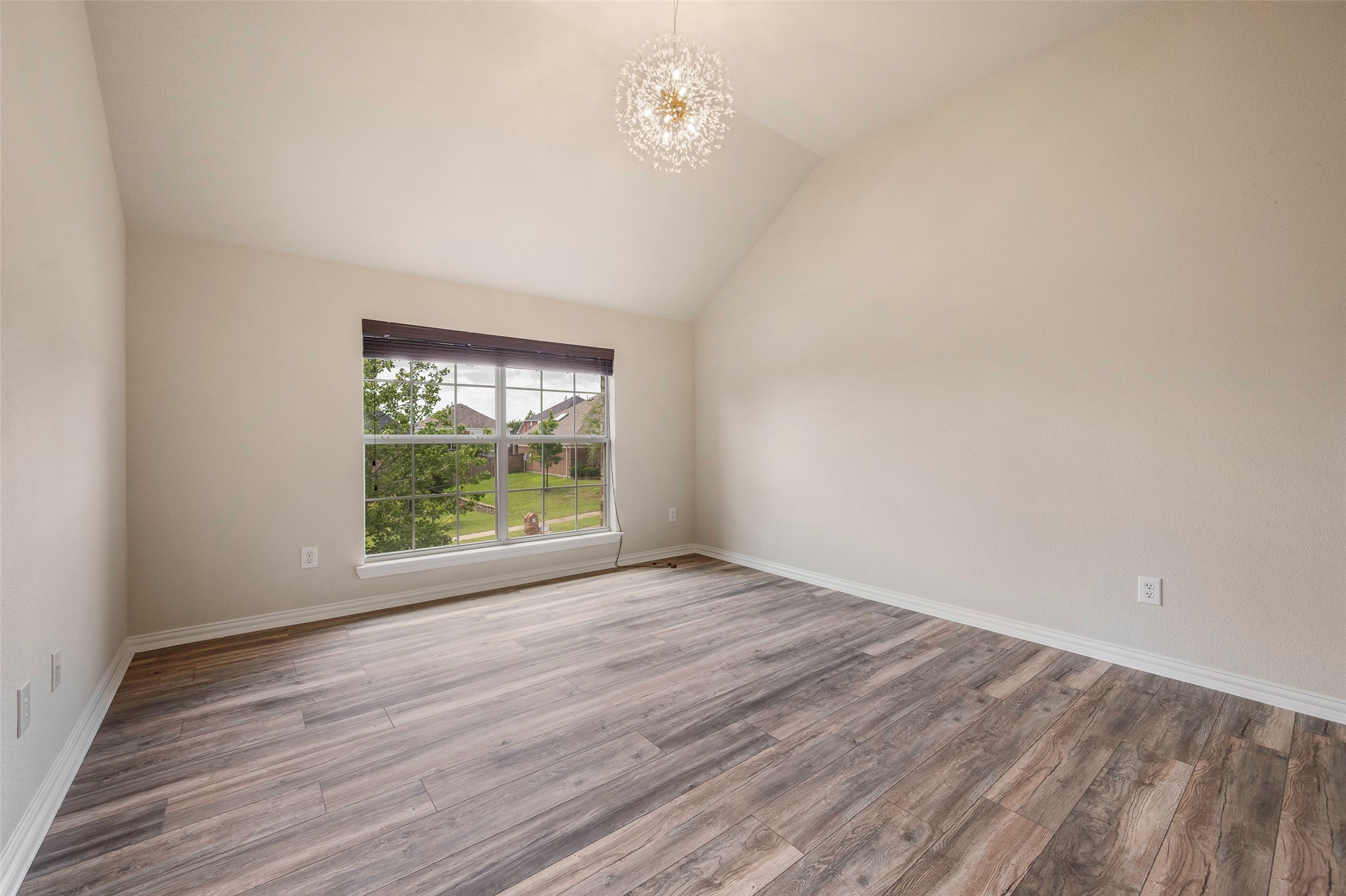 2505 Claymore Avenue Garland TX 75043